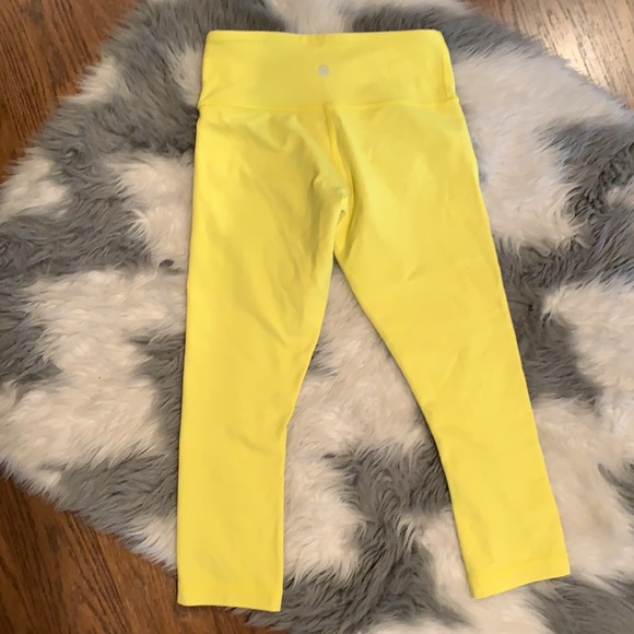 Lululemon☀️crop yoga pants - Picture 4 of 12